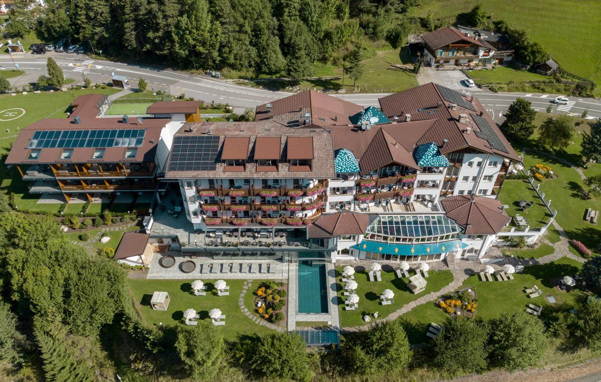 Diamant Spa Resort Santa Cristina Val Gardena Dış mekan fotoğraf